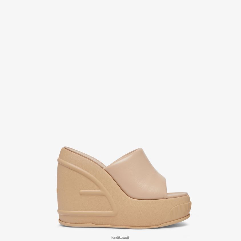 Fendi اللون البيج نحيف شرائح جلد نابا RTJZ1328 أحذية