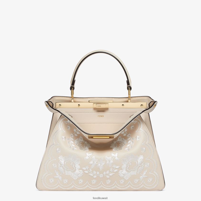 Fendi لون القرنفل نحيف حقيبة من جلد الكاميليا مع تطريز الأزهار RTJZ605 مُكَمِّلات