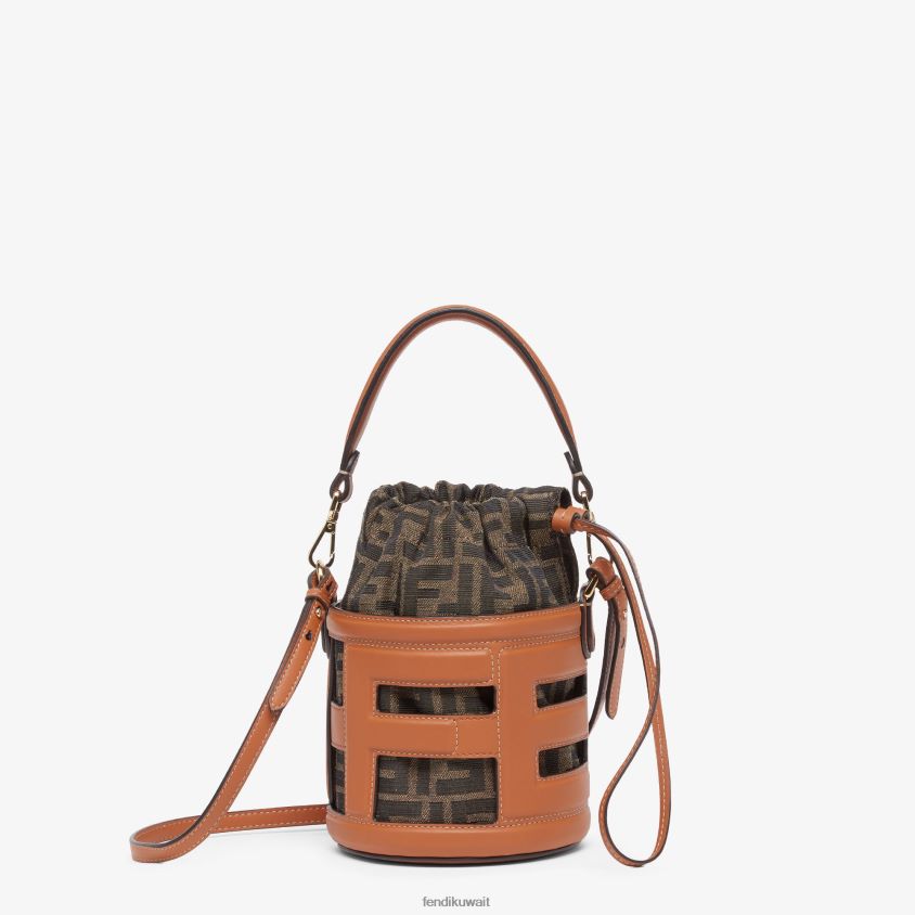 Fendi بني نحيف حقيبة صغيرة من الجلد والقماش RTJZ622 مُكَمِّلات