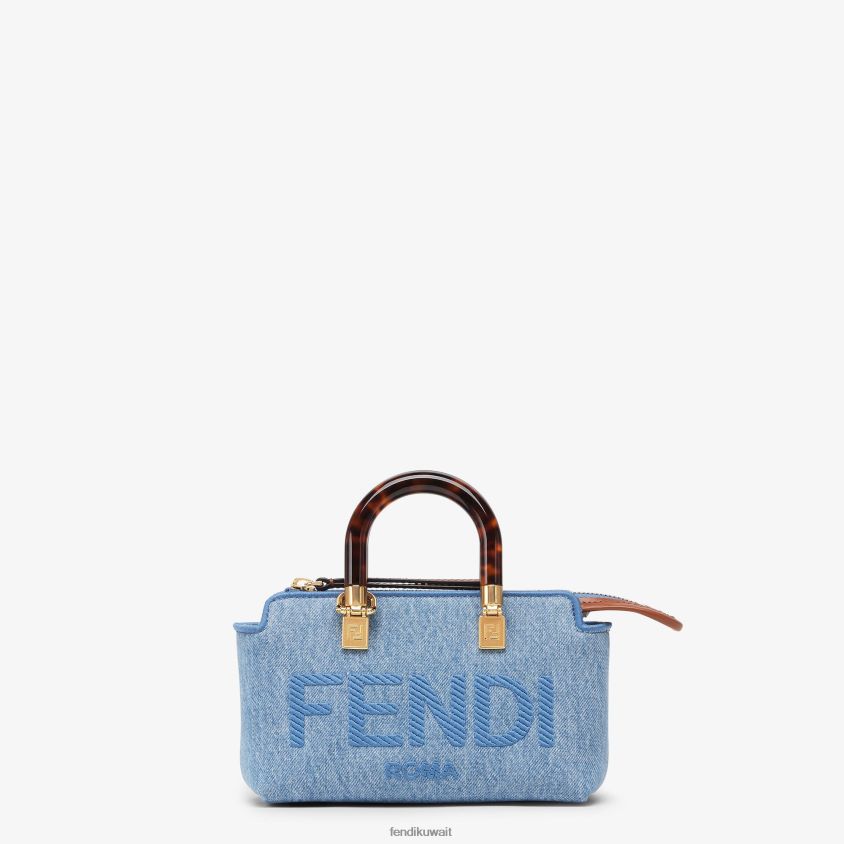 Fendi أزرق فاتح نحيف حقيبة بوسطن الصغيرة من الدنيم RTJZ638 مُكَمِّلات