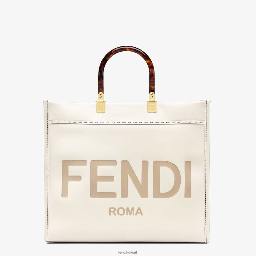Fendi أبيض نحيف متسوق جلدي متوسط ​​الحجم من صن شاين RTJZ643 مُكَمِّلات