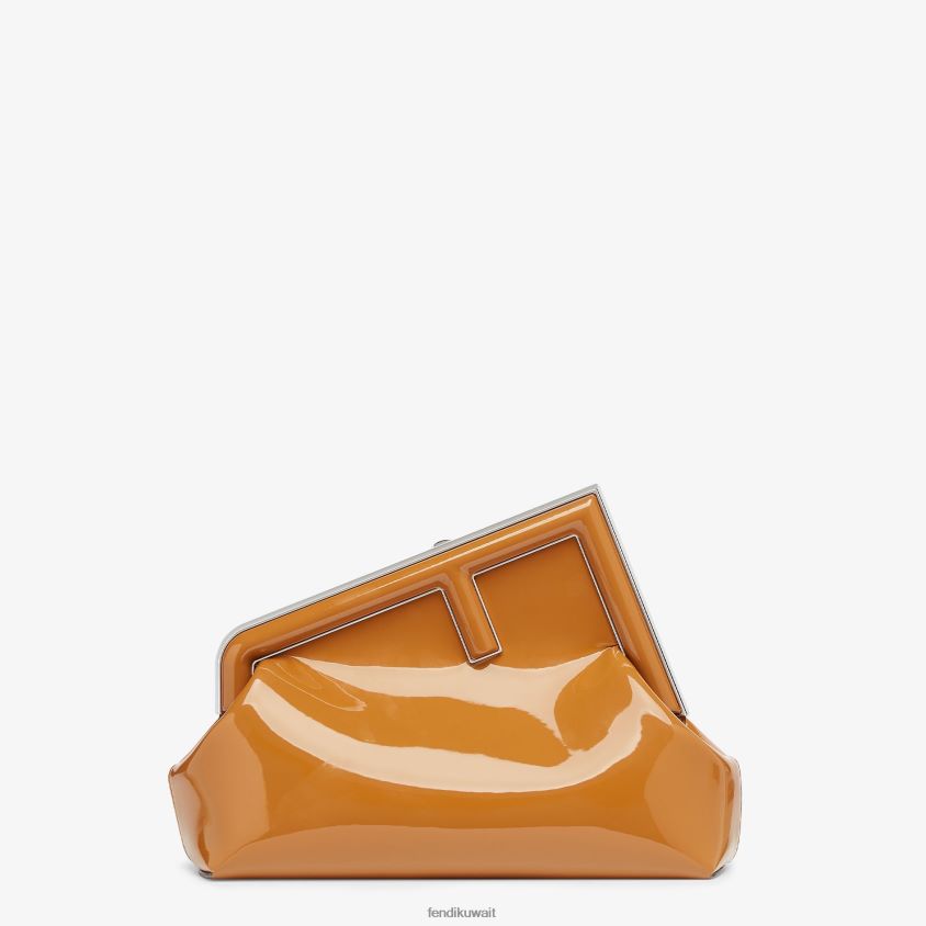 Fendi بني نحيف حقيبة جلدية براءات الاختراع RTJZ741 مُكَمِّلات